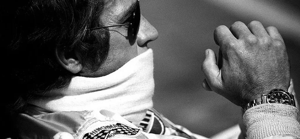 Steve McQueen portant une Rolex Submariner réf 5512 sur le tournage du film Le Mans, fin 1970