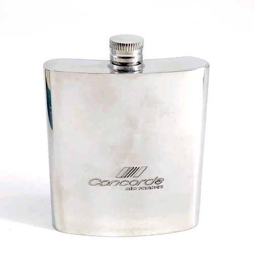 CONCORDE AIR FRANCE. Flasque à alcool par les Etains du Manoir. Hauteur avec bouchon : 10 cm. Dans son cartonnage Vente PMDV 879 29/06/2025 Lot 11 30 - 50 € adjugé 120 €