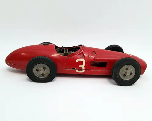 AUTOMOBILIA. Modèle réduit métal Maserati 250F. Adjugé 750€ par Pastor Maison de Ventes