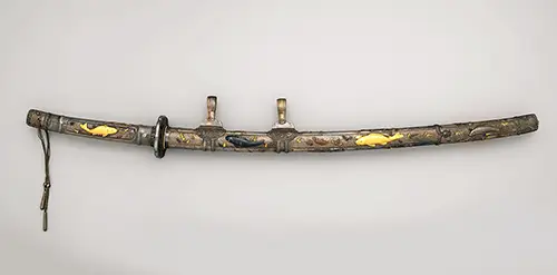 Le katana est un nihontō (sabre japonais) courbe qui se porte glissé dans l’obi (ceinture) tranchant vers le haut, à la différence du tachi, l'épée de cavalerie.