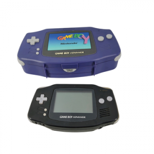 Nintendo - Game Boy Advance - Console portable coloris noir - - Test d'allumage effectué avec succès. Avec boite de transport (abimée).