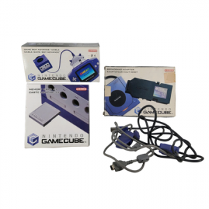 Nintendo - GameCube - Lot d'accessoires : - Adaptateur haut débit (boite + adaptateur + cale intérieure +notice) - Câble Game Boy Advance (boite +câble) - Carte mémoire 59 (câble + boite + cale intérieure + notice + carte mémoire) - 2 câbles.