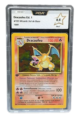 Carte Pokémon Dracaufeu Holographique 4/102 gradée PCA 9,5. Série du bloc Wizards : Set de Base 1ère édition. Carte en état Neuf (PCA 9,5), en français
