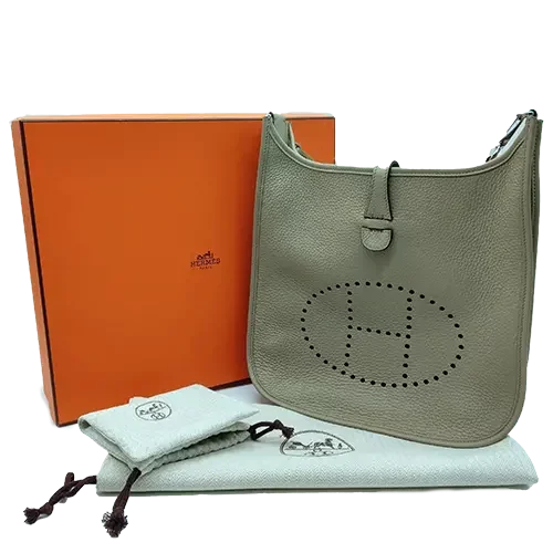 HERMES. Sac "Evelyne" - Comment expertiser un sac Hermès ? Nos commissaires-priseurs et experts vous accompagnent dans l'estimation de vos pièces Hermès